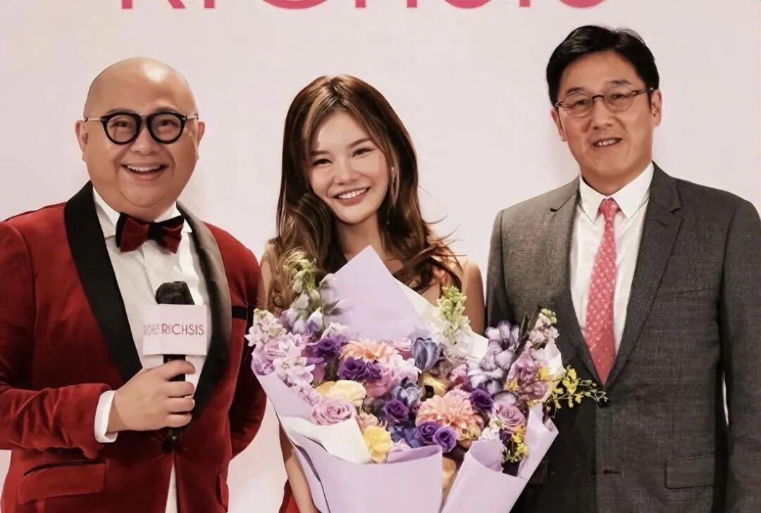 生4子拿9000万豪宅却痛哭“想要尊重”：这场豪门官宣，谁赢了？